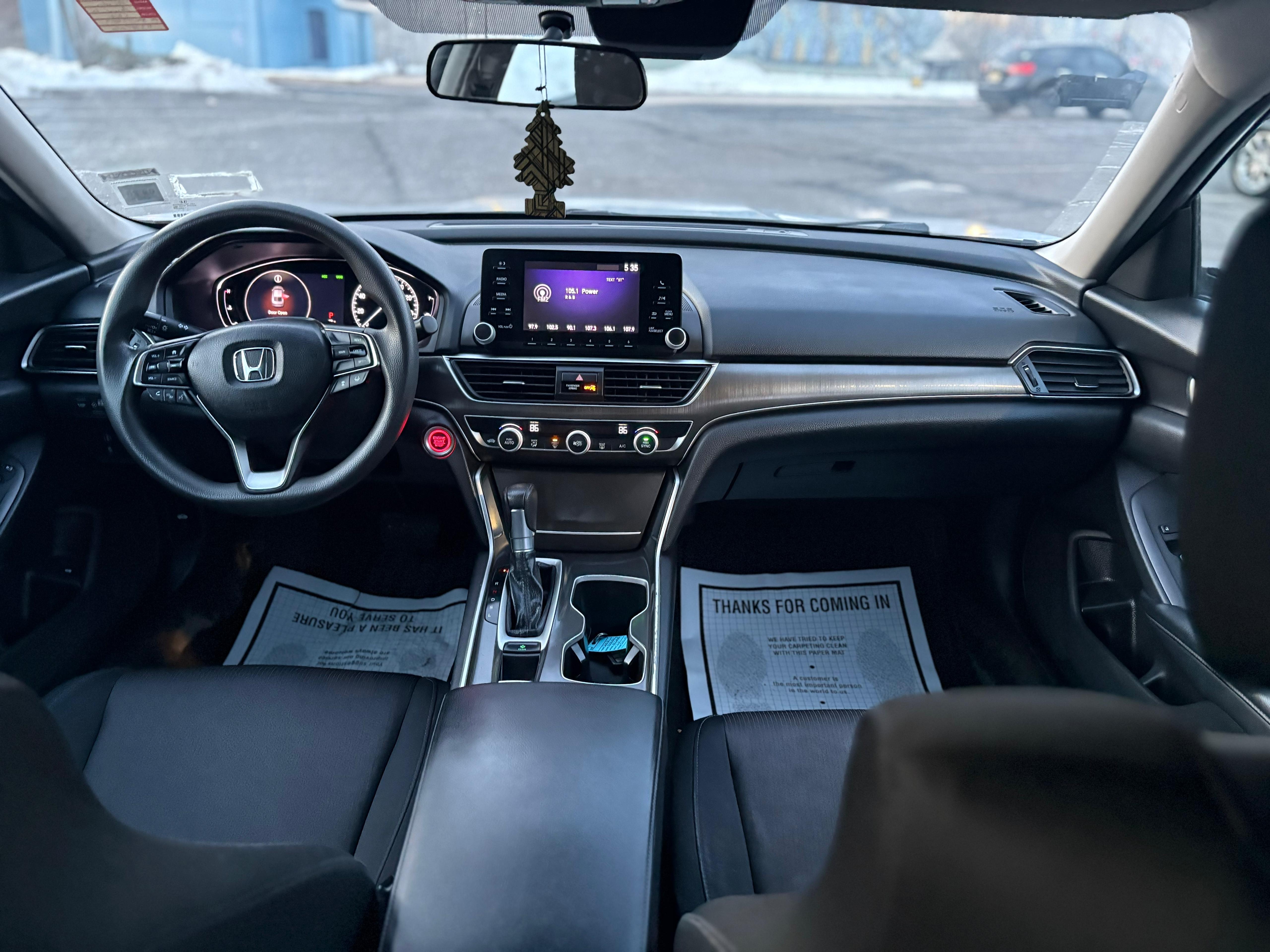 Vehicle photo 11