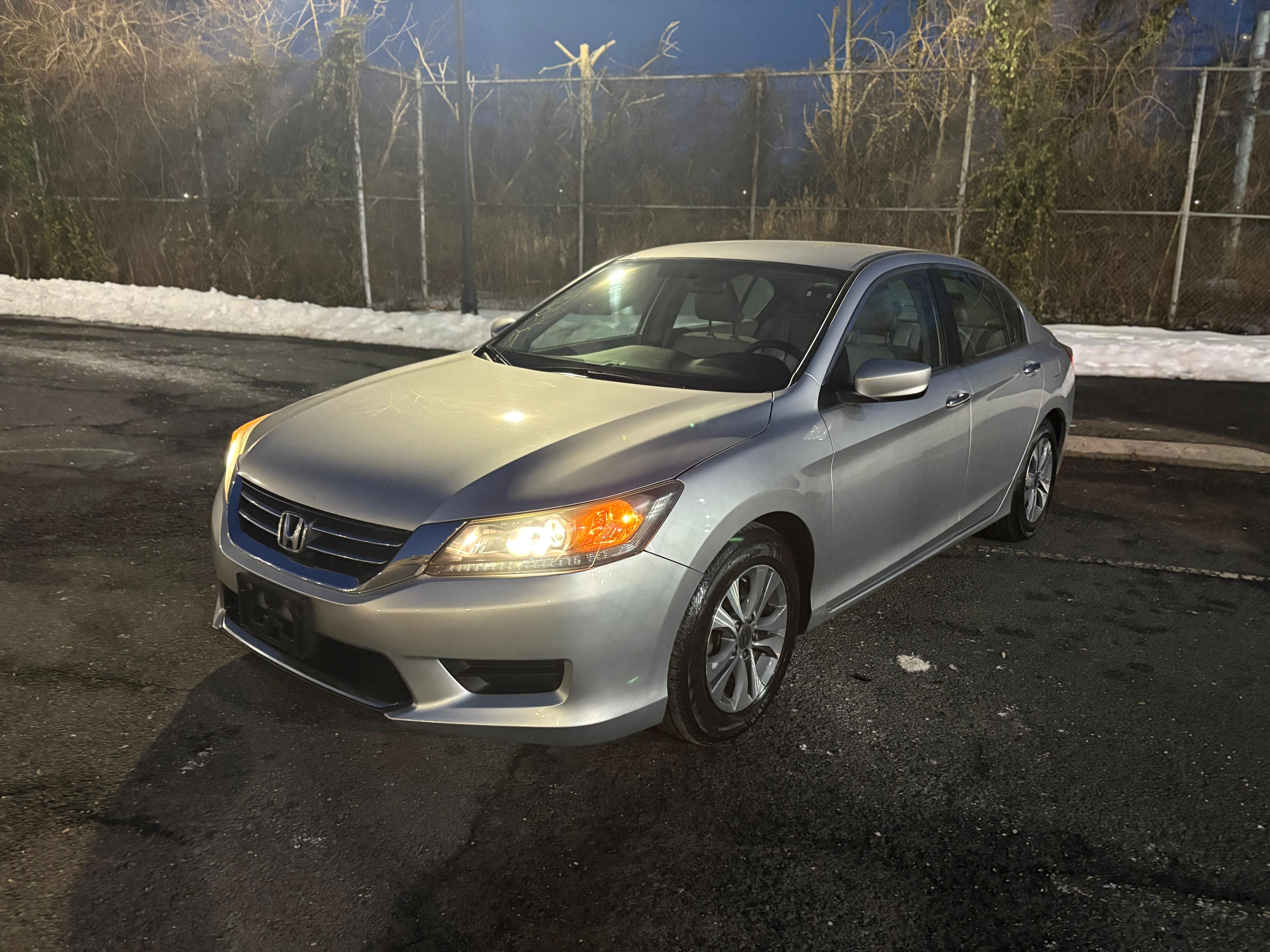 Vehicle photo 2