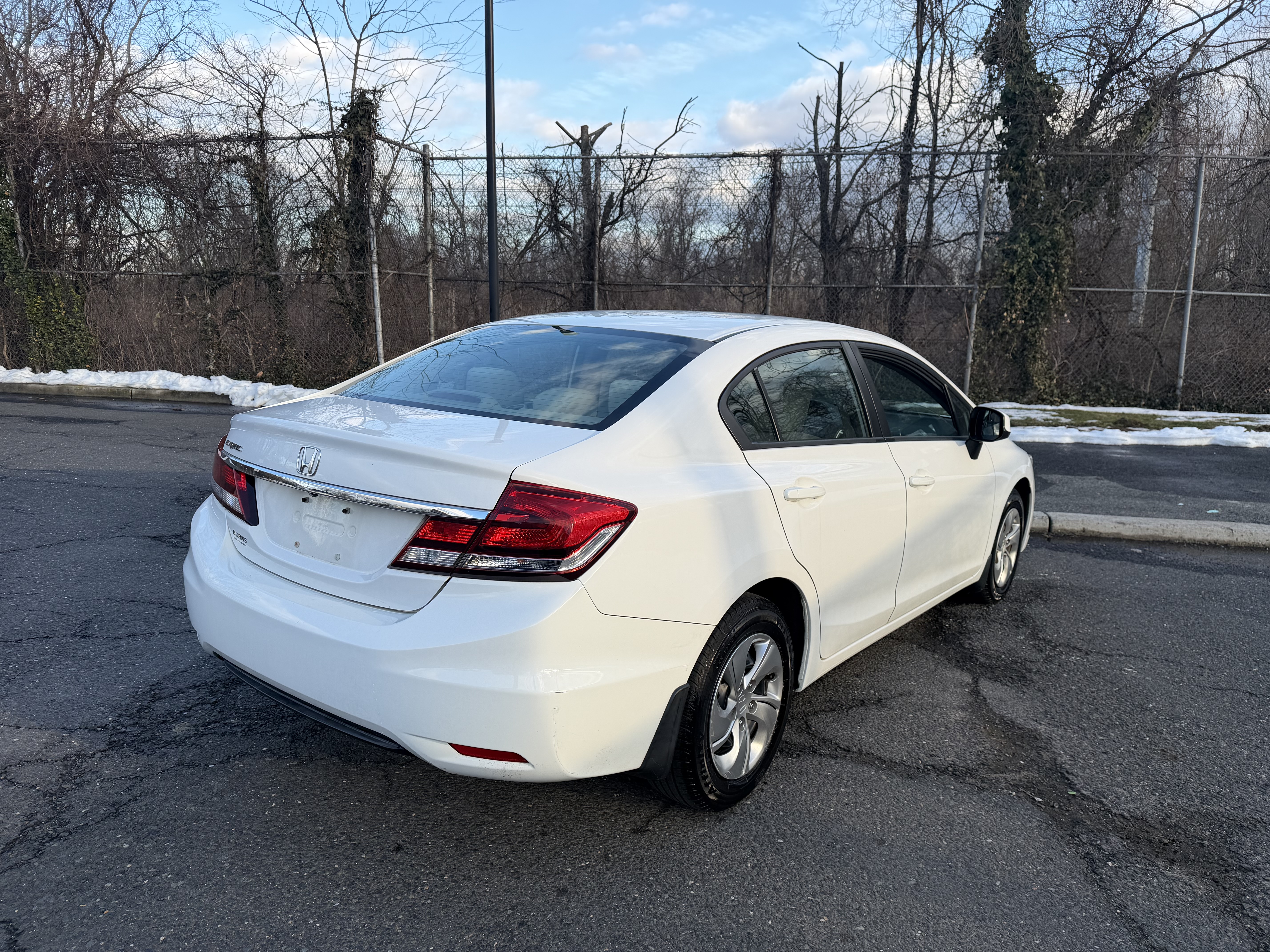 Vehicle photo 4