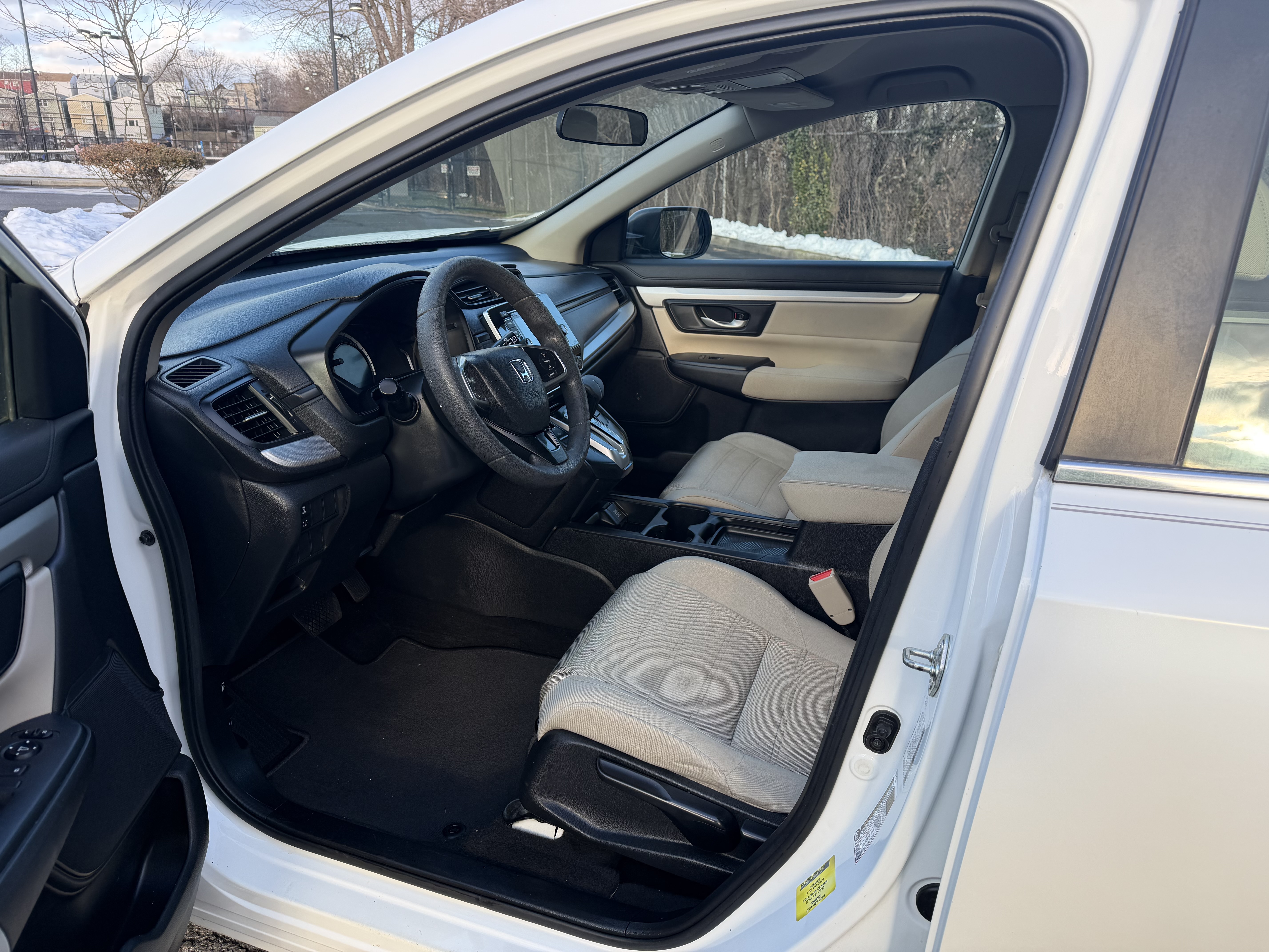 Vehicle photo 7