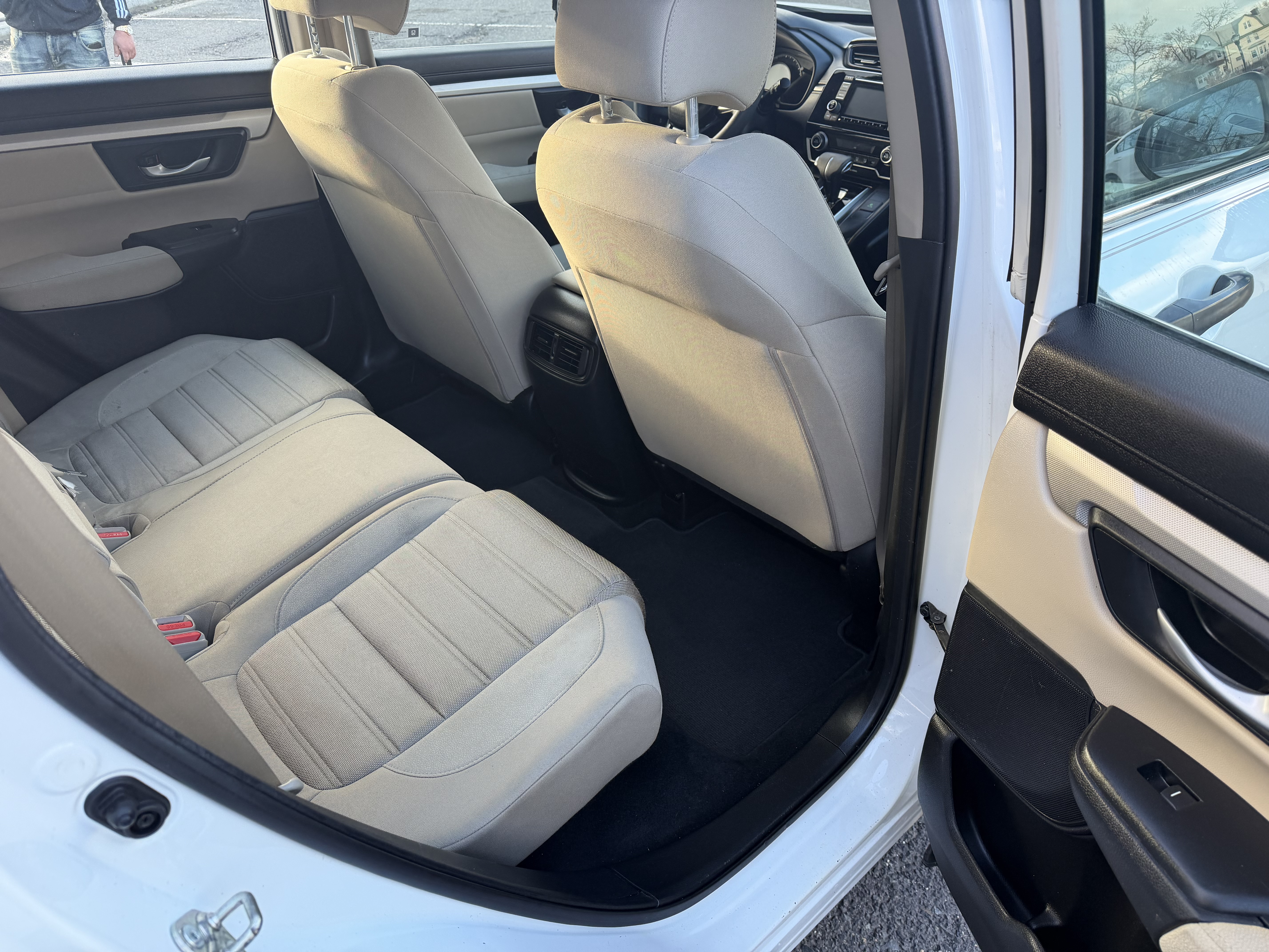 Vehicle photo 10