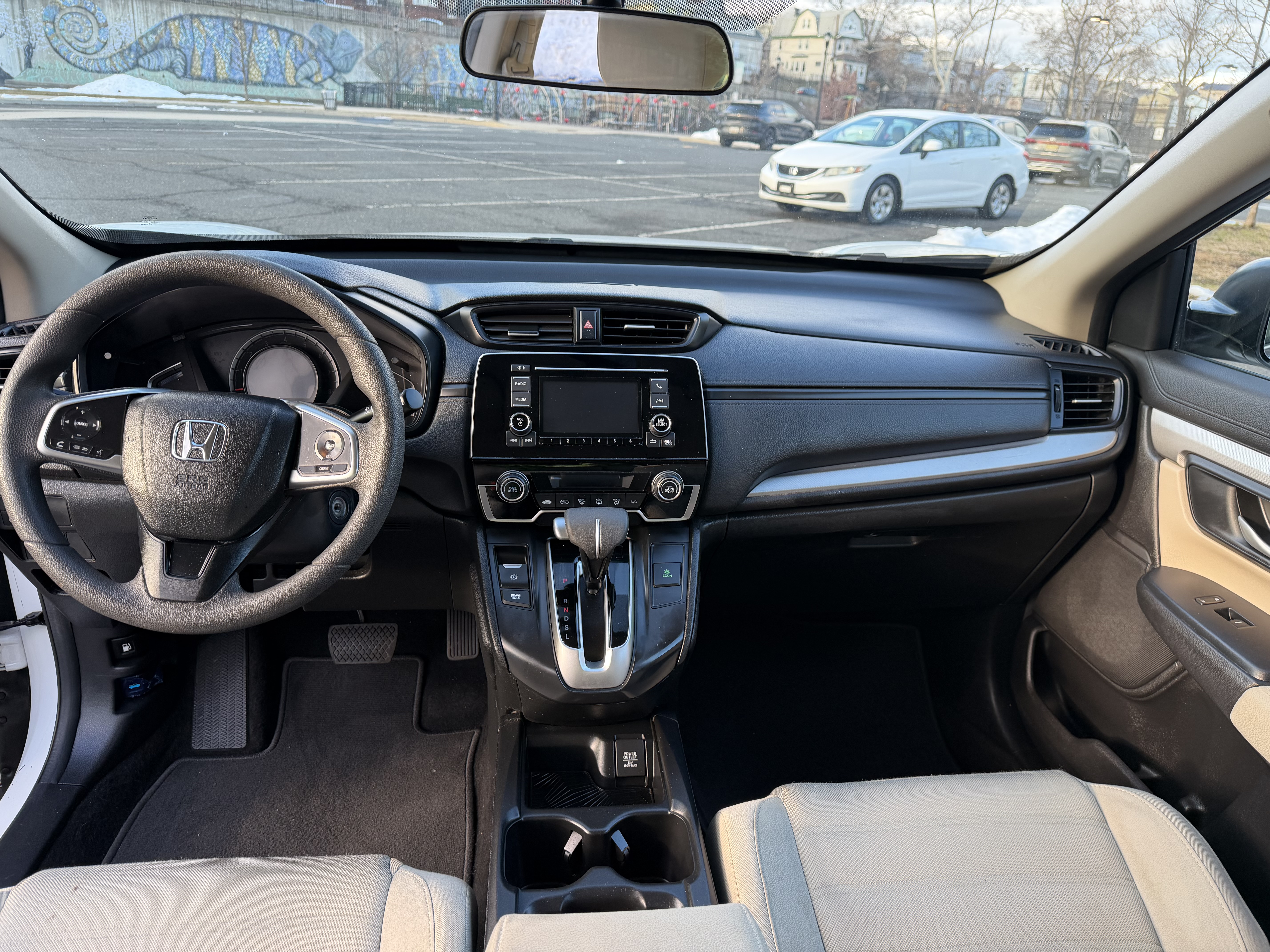 Vehicle photo 11